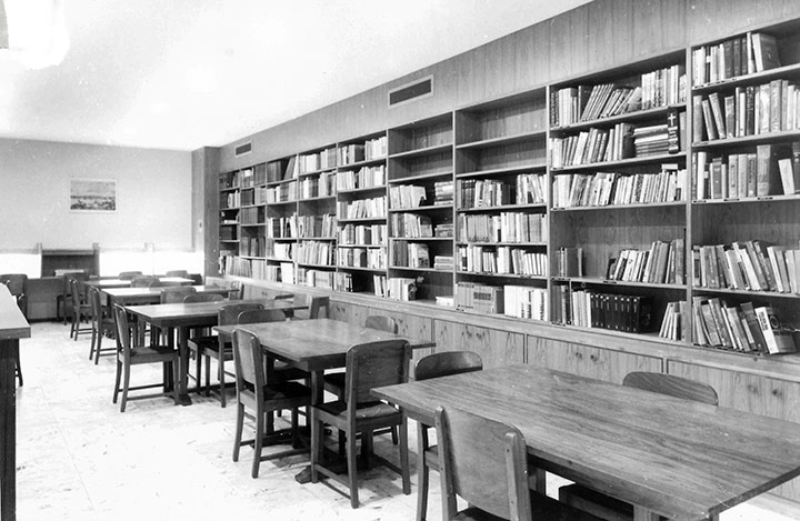 Biblioteca da Escola de Enfermagem (1970)