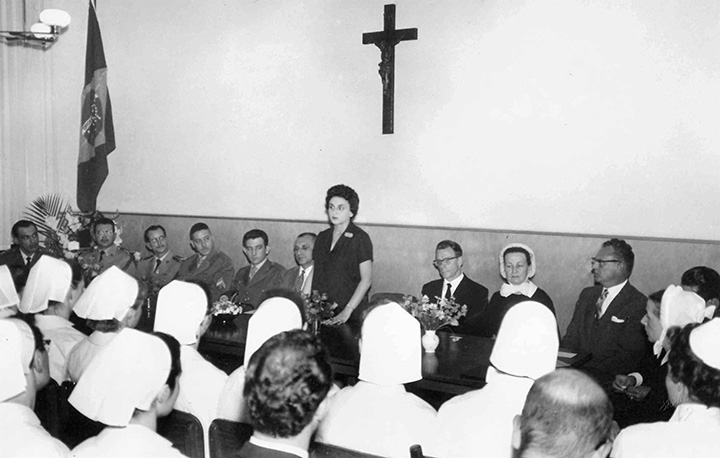 Formatura da Escola de Enfermagem (1989 1990)