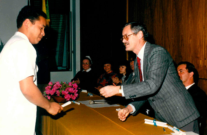 Formatura da Escola de Enfermagem (1989 1990)